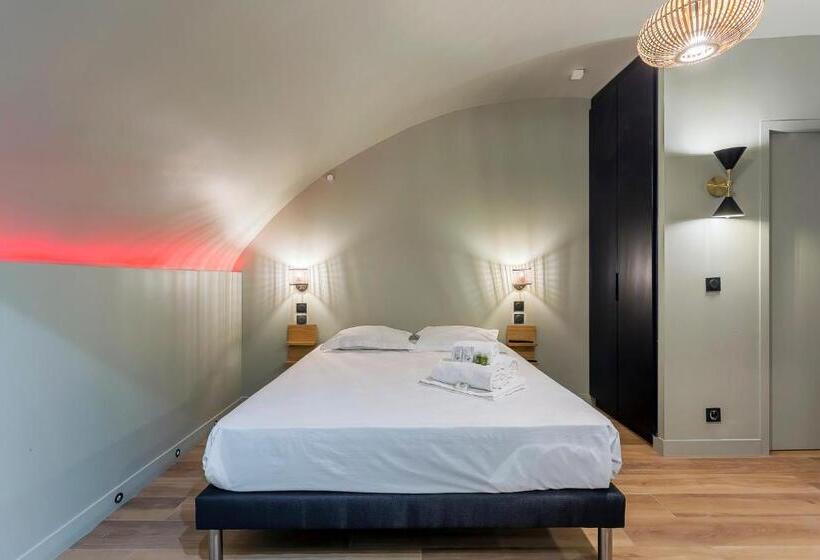 اتاق استاندارد با وان آب گرم, Suite Romantique Balnéo Centre Lyon