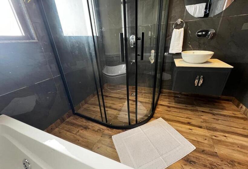 발코니 디럭스 룸, Hoften Sukh Vasa, Sector 51 Gurgaon