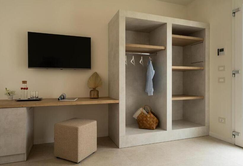 اتاق استاندارد سه تخته با چشم‌انداز باغ, Terramarina Boutique