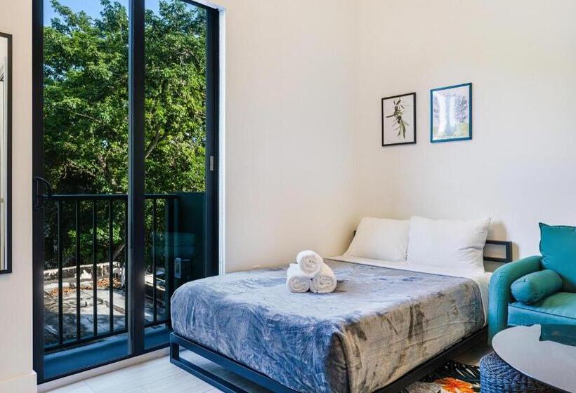 استودیوی لوکس, Olive Apartments
