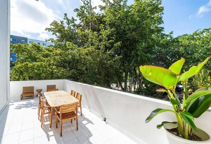 تختخواب در اتاق مشترک, Olive Apartments