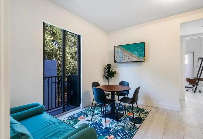 تختخواب در اتاق مشترک, Olive Apartments