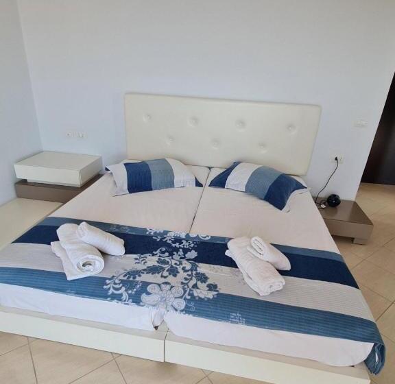 اتاق استاندارد با بالکن, Antigoni Bellavista Suites