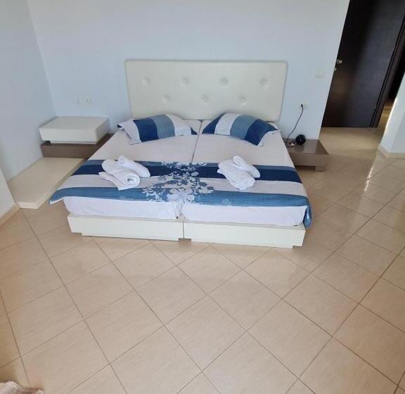 اتاق استاندارد با بالکن, Antigoni Bellavista Suites