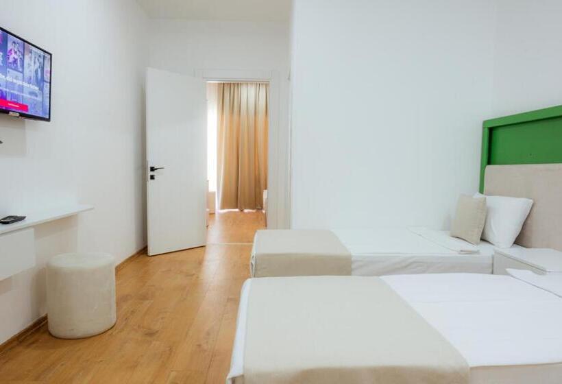 家庭套房, Regenesis Hotel & Spa