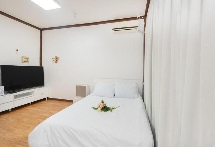 اتاق استاندارد, Yangyang River Pension