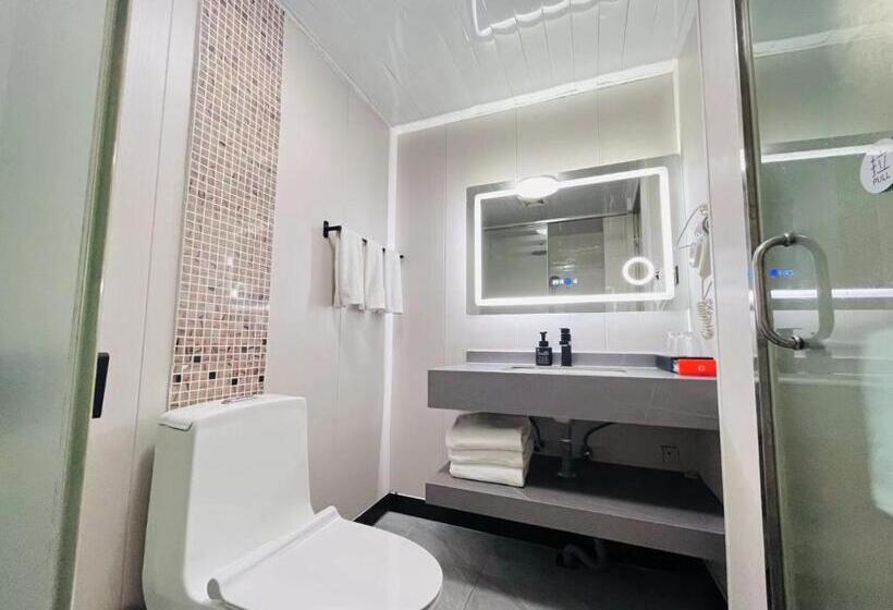 اتاق راحتی سه تخته, Yilong Yitang Hotel Kunming Railway Station Joy City Center