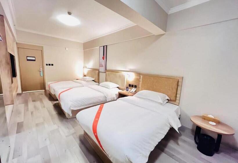 اتاق راحتی سه تخته, Yilong Yitang Hotel Kunming Railway Station Joy City Center