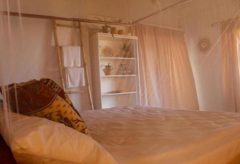 اتاق استاندارد با تخت بزرگ, Lehani Beach Hostel