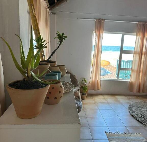 اتاق استاندارد با چشم‌انداز دریا, Lehani Beach Hostel
