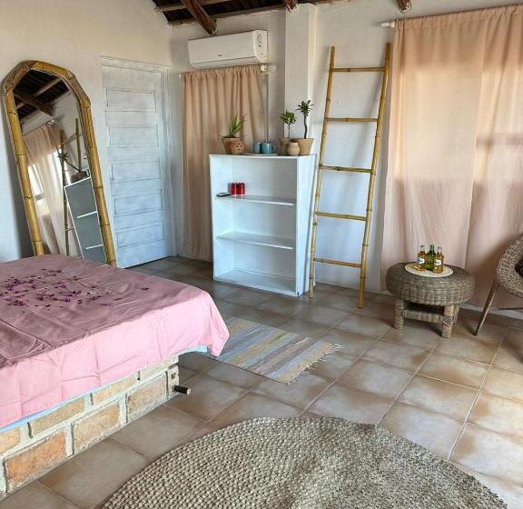 اتاق استاندارد با چشم‌انداز دریا, Lehani Beach Hostel