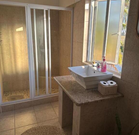 اتاق استاندارد, Lehani Beach Hostel