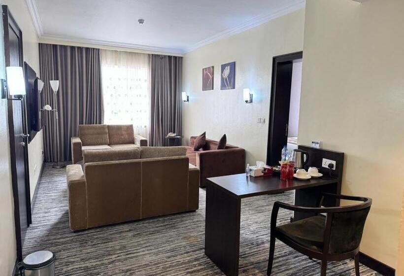 سوییت اجرایی, Golden Tulip Ibadan