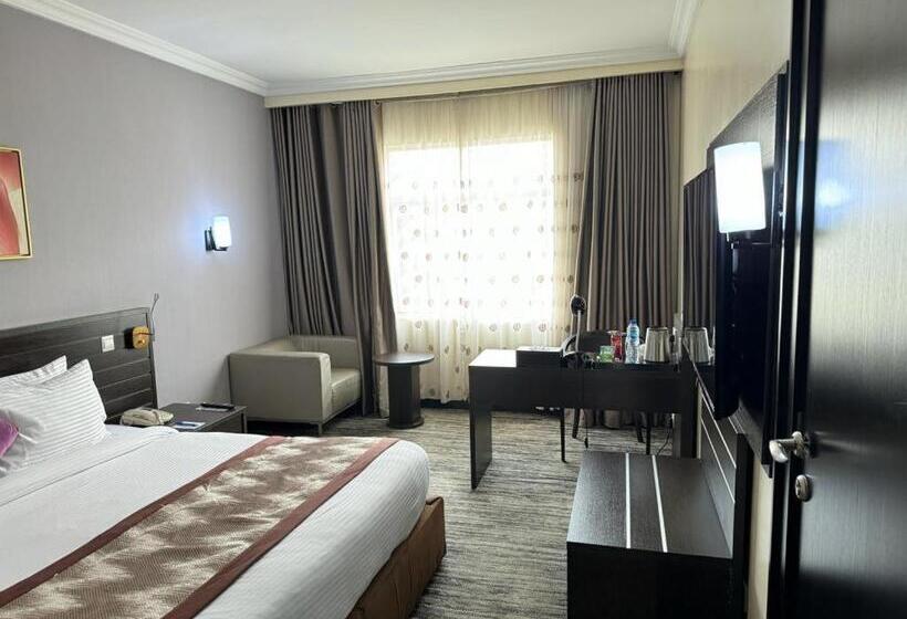 سوییت اجرایی, Golden Tulip Ibadan