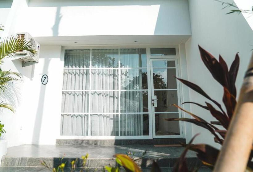 اتاق لوکس, Mantra Wellness Center