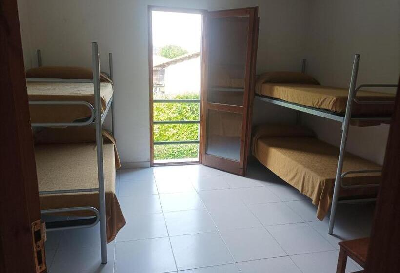 اتاق استاندارد چهار تخته, Albergue El Timón