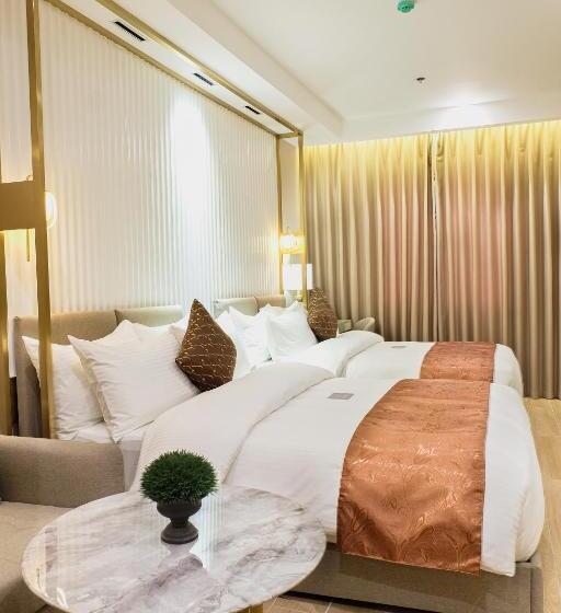 디럭스 룸, Uma Hotel And Residences