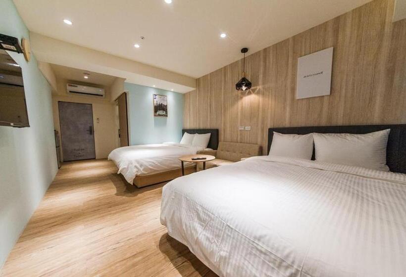 اتاق استاندارد چهار تخته, Air Travel Inn