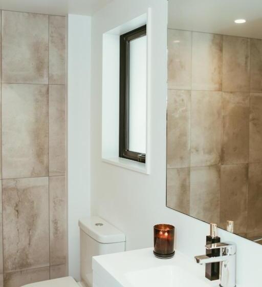 استودیوی استاندارد با چشم‌انداز دریا, Mariner Suites