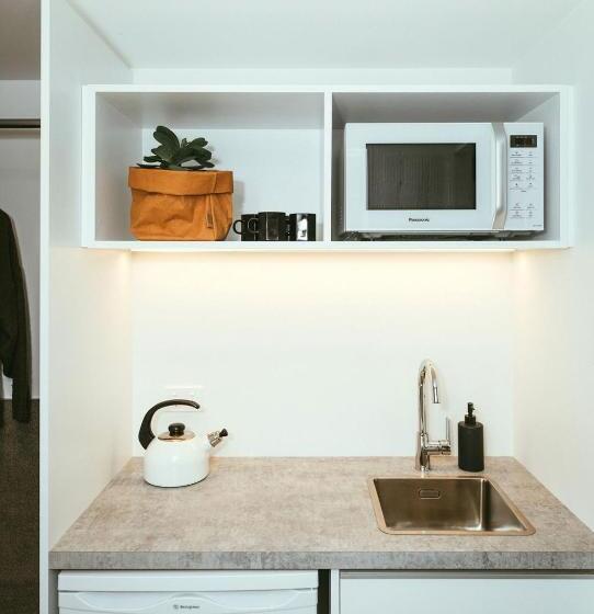 استودیوی استاندارد با چشم‌انداز دریا, Mariner Suites