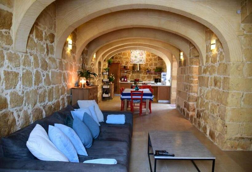 ویلای یک اتاق خوابه با استخر شنا, Gozo Farmhouse