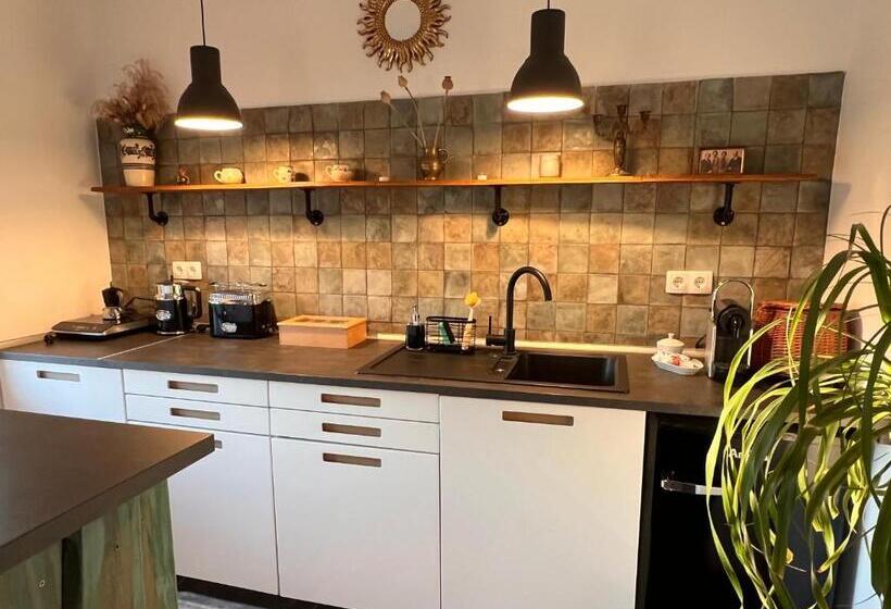 آپارتمان 1 خوابه با چشم‌انداز استخر, Ki Kötő Apartment