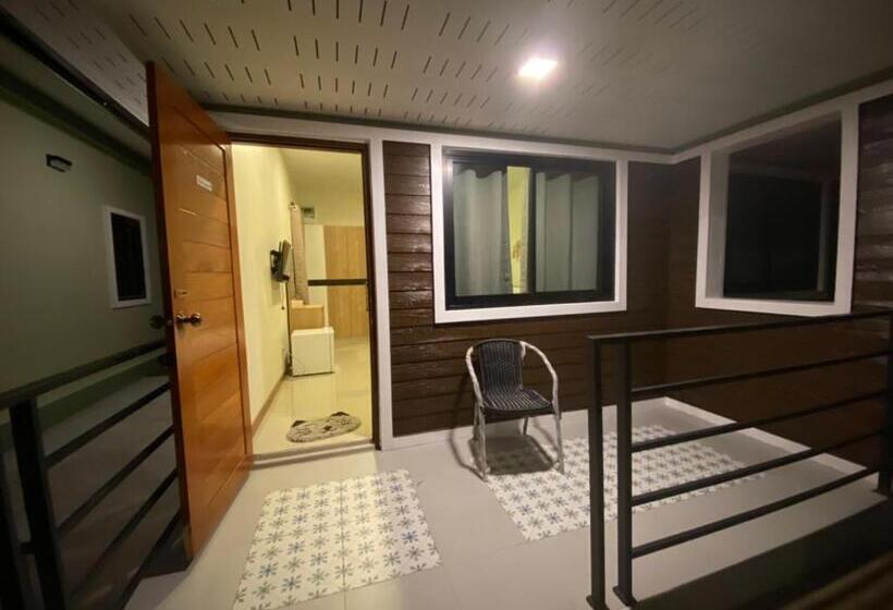 اتاق لوکس با تخت بزرگ, Piumsuk Villa
