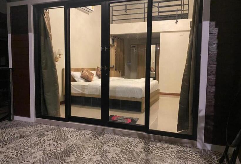 اتاق راحتی سه تخته, Piumsuk Villa