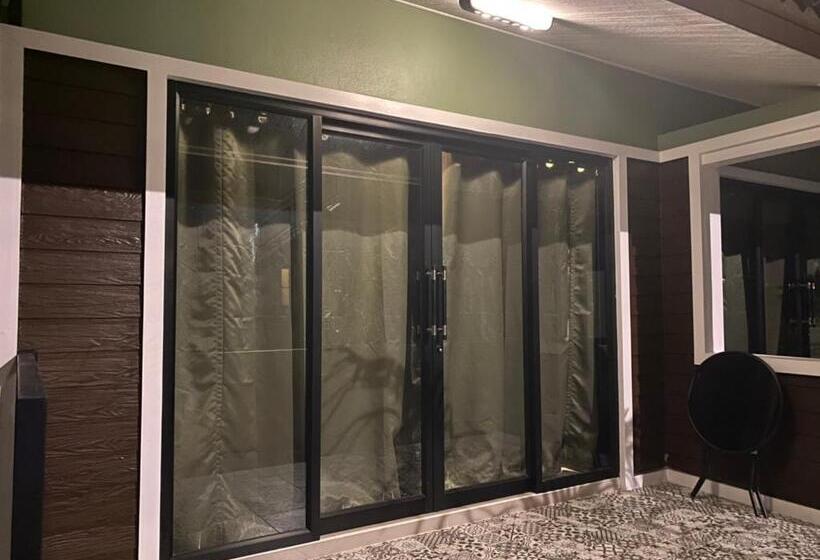 اتاق راحتی سه تخته, Piumsuk Villa