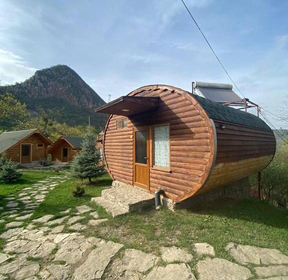 اتاق استاندارد چهارنفره با چشم‌انداز باغ, Harsnadzor Eco Resort
