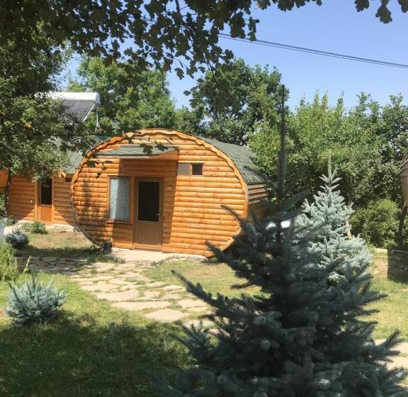 اتاق استاندارد چهارنفره با چشم‌انداز باغ, Harsnadzor Eco Resort