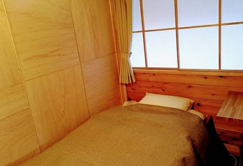 اتاق استاندارد یک نفره, Sai No Tsuno Guest House