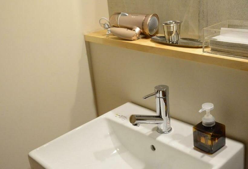 اتاق استاندارد یک نفره, Sai No Tsuno Guest House