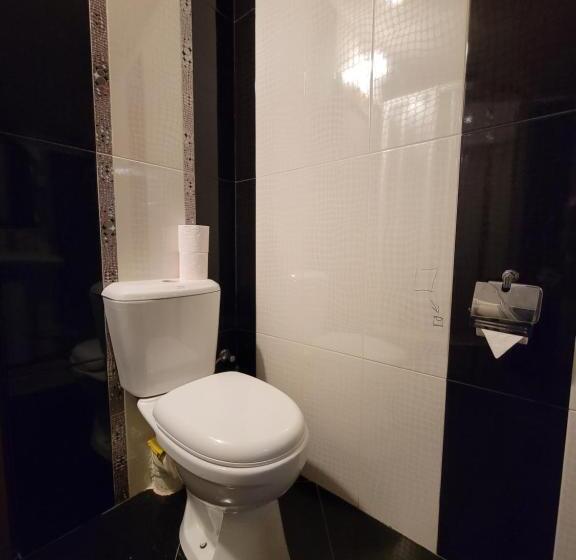اتاق اکونومی, B&b Odzun