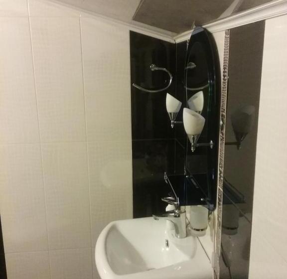 اتاق استاندارد چهار تخته, B&b Odzun