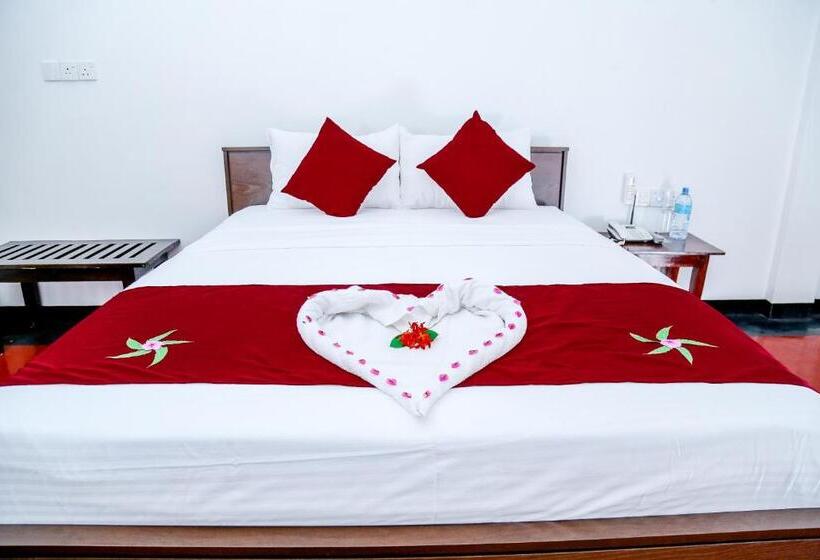 اتاق استاندارد, Crescent Sea Resort