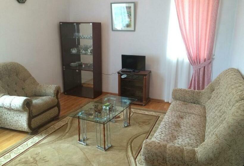 سوییت, Health Resort Arzni 1