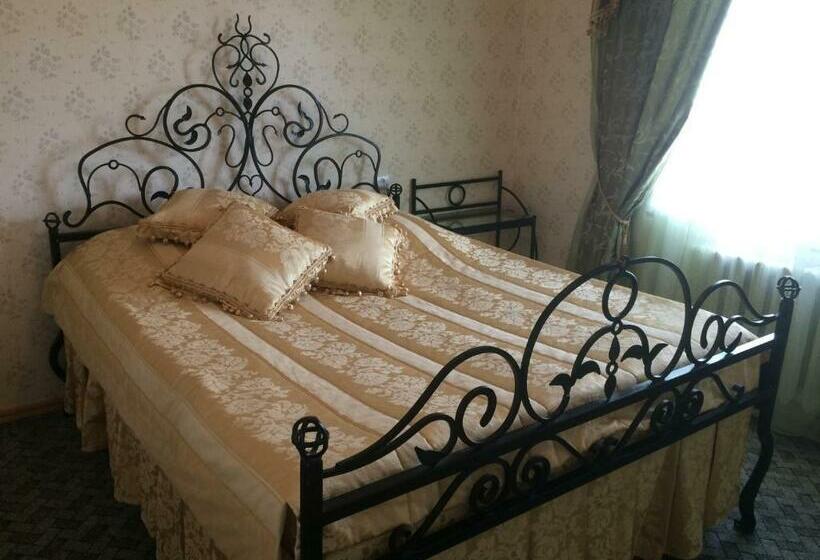 سوییت, Health Resort Arzni 1