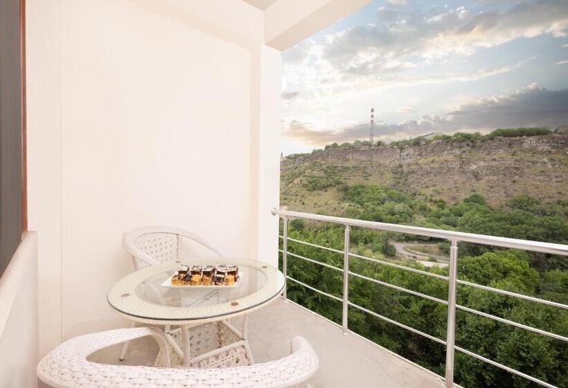 اتاق استاندارد, Arzni Health Resort