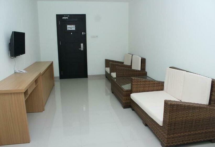 سوییت جونیور, Naka Hotel Kupang