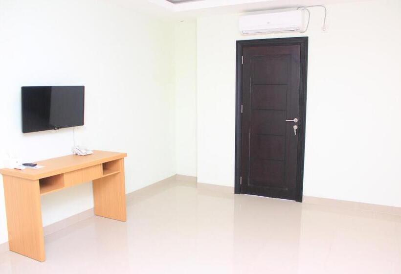 سوییت جونیور, Naka Hotel Kupang