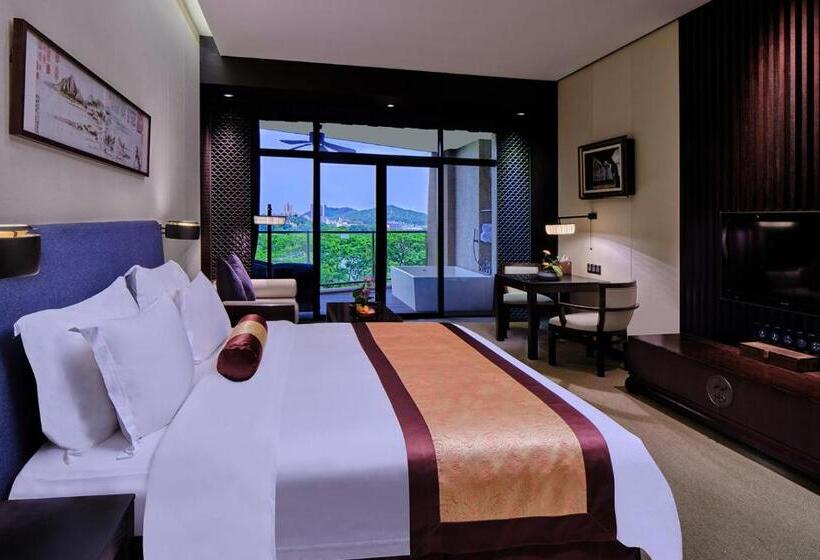 اتاق لوکس با تخت بزرگ, Shenzhen Castle Golf
