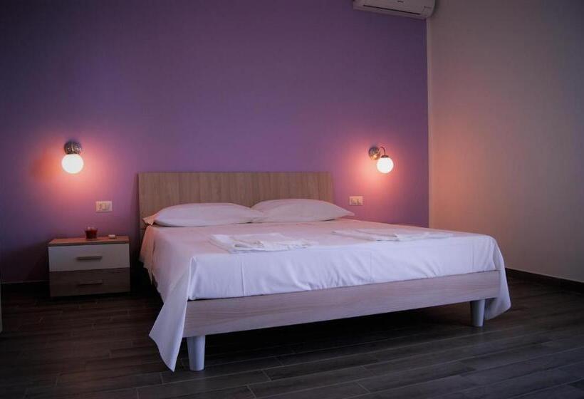 اتاق لوکس با چشم‌انداز دریا, B&b Apollonia