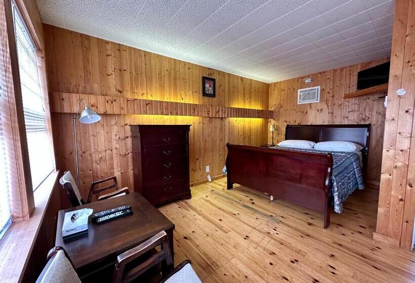اتاق استاندارد, The Waterfront Motel