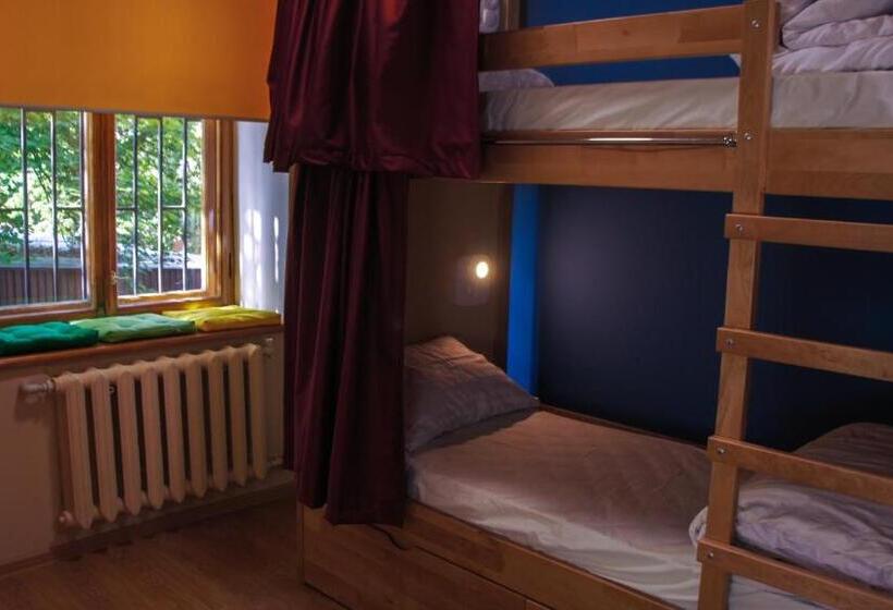 تختخواب در اتاق مشترک, Dream Hostel Odessa