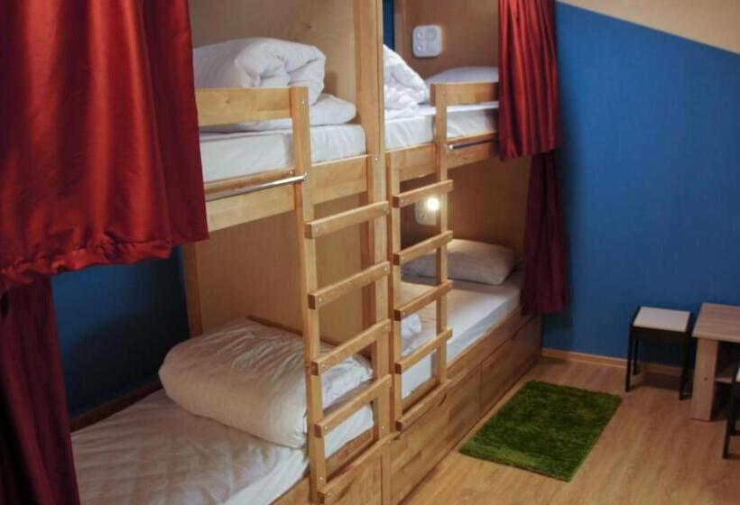 تختخواب در اتاق مشترک, Dream Hostel Odessa