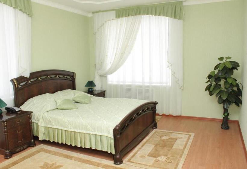 سوییت, Gostinitsa Tselinnaya