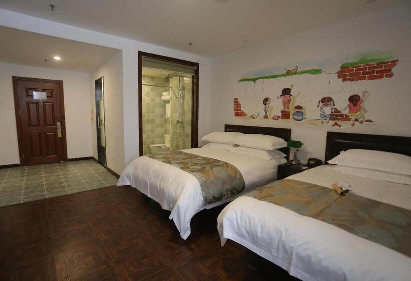 اتاق خانوادگی, Time Traveller Hotel   Near The Grass Skyline, Dajingmen, Zhangjiakoubu, 20 Minutes Away From Zhangj