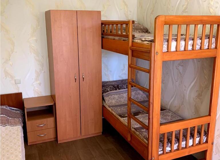 اتاق خانوادگی, Guest House Santin