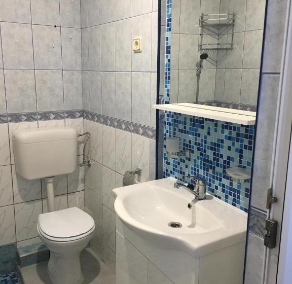 اتاق لوکس, Szekeres Vendégház